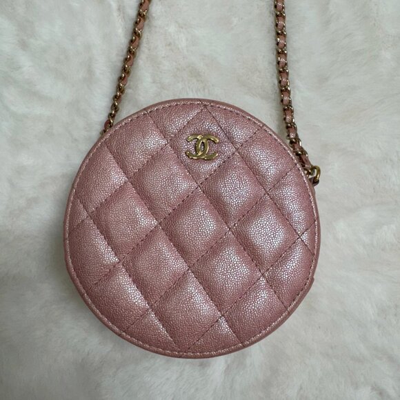 CHANEL quilted pink caviar leather Crossbody round shape bag - Picture 1 of 11